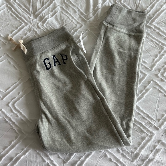 Gap Kids Boys XL Warm Logo Fleece Sweatpants Joggers Heather Gray NWT - Picture 3 of 6